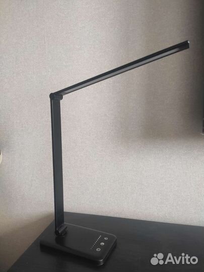 Светодиодная настольная лампа