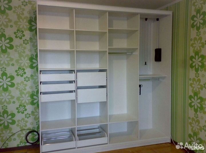 Черный шкаф