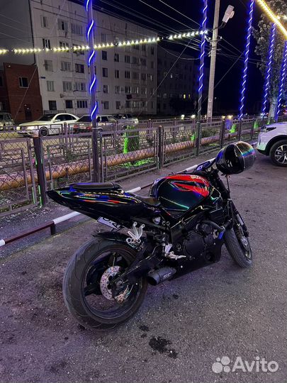 Suzuki k1 gsx-r 750