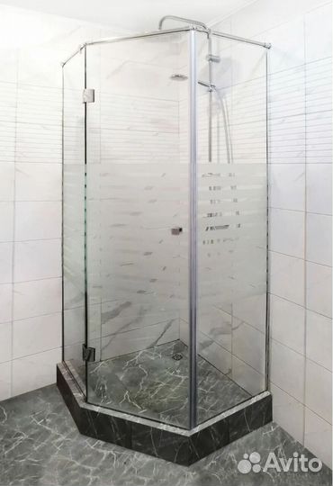 Стеклянные перегородки в душевую