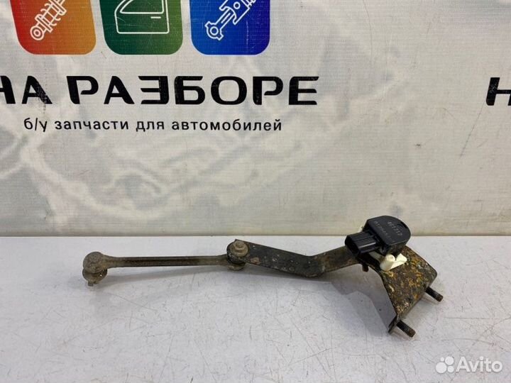 Датчик положения кузова задний Toyota Camry XV50