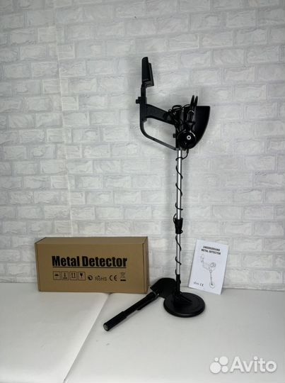Металлодетектор MD 4030 + (лопата и наушники)