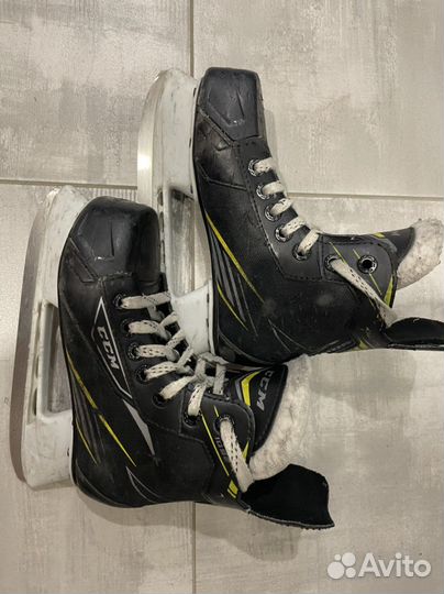 Коньки хоккейные детские