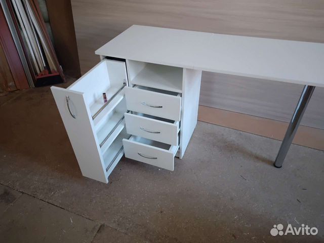 Стол для маникюра