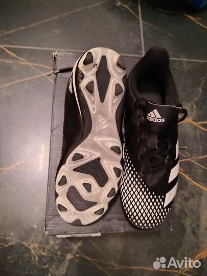 Футбольные бутсы Adidas