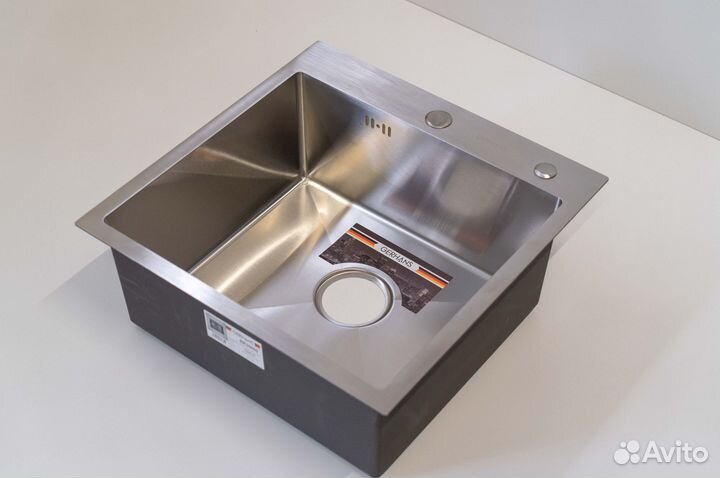 Встраиваемая мойка