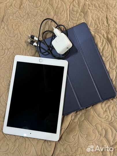 iPad pro 9,7 модель A1673, 128Gb