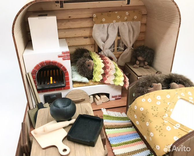 Кукольный домик-чемодан