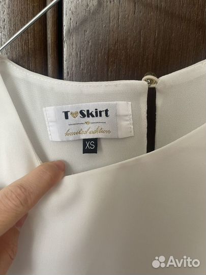 Блузка с перьями T Skirt