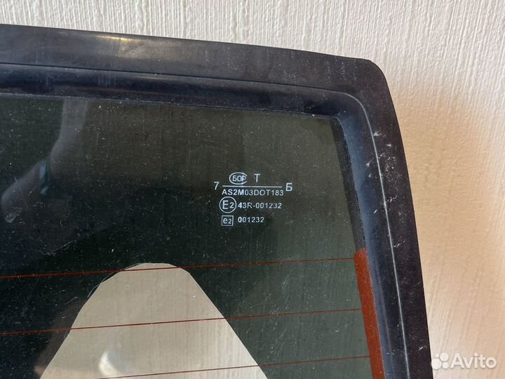 Заднее стекло ваз 2114