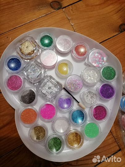 Блёстки для маникюра