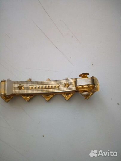 Заколка для волос и скрепки-невидимки