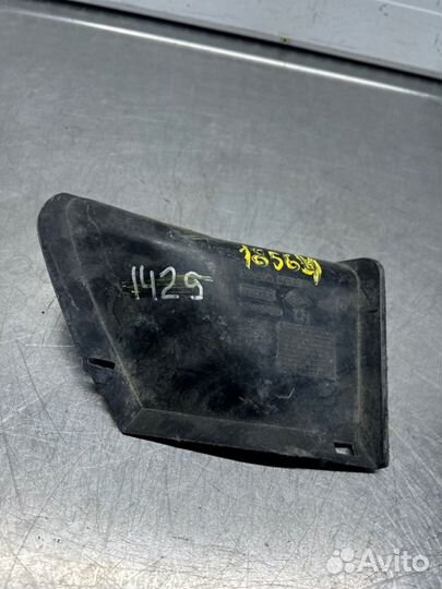 Дефлектор радиатора передний левый Renault Logan 1