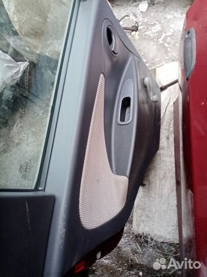 Задняя левая дверь Чери Индис