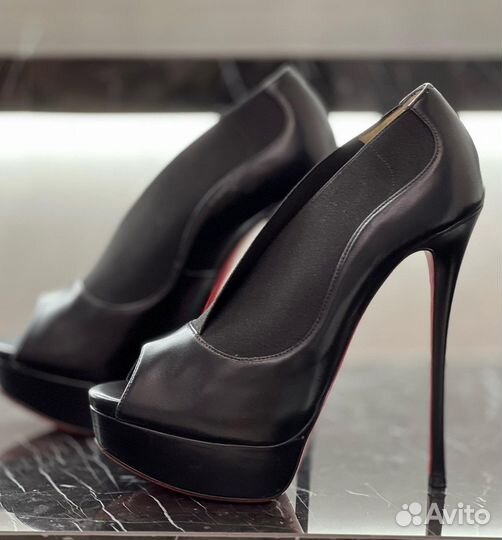 Ботильоны Cristianl Louboutin (оригинал)