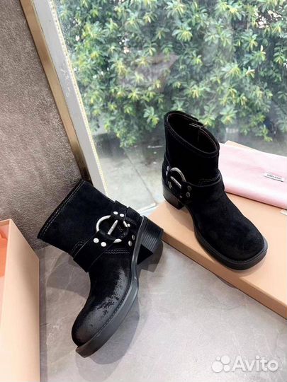 Ботинки MIU MIU натуральная замша