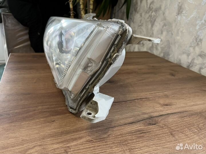 Фара правая Тойота Хайлендер