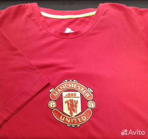 Вышивка на одежде логотипов