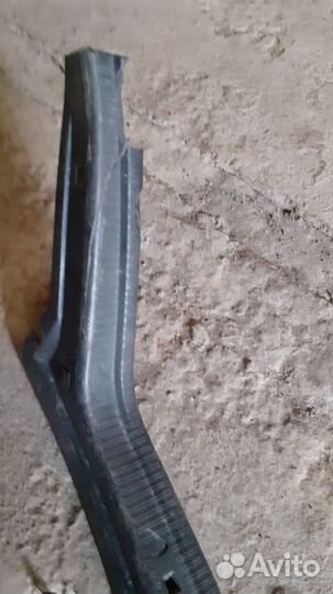 Мерседес 140 накладка багажника