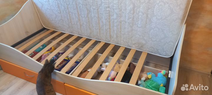Детская кровать с матрасом бу