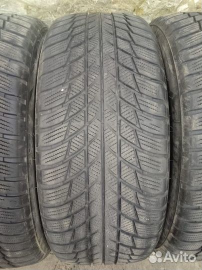 Bridgestone Blizzak LM-001 225/50 R18