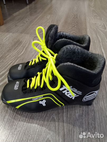 Лыжные ботинки
