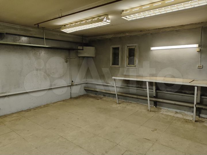 Гараж, > 30 м²