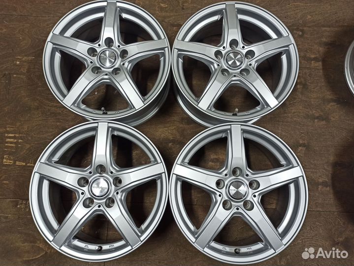 Диски 16 5х114,3 ET40 из Японии и без пробега в РФ