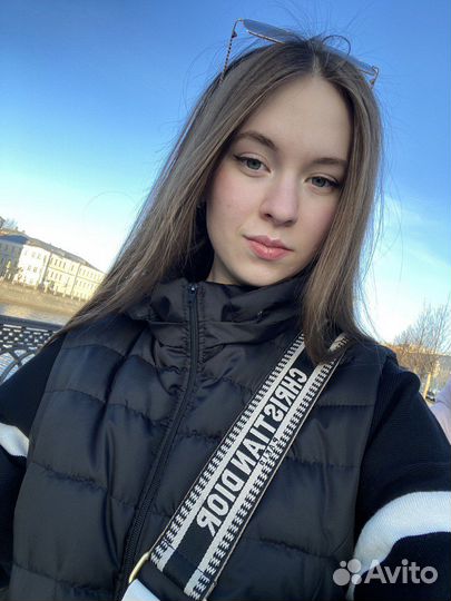 Педагог вокала, модель, аниматор, актриса, Певица