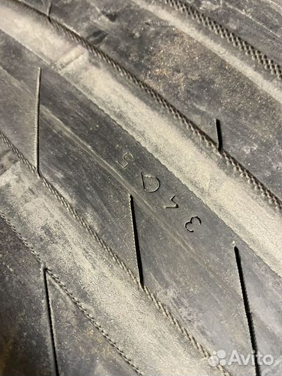 Nokian Tyres Hakka Black 275/35 R20