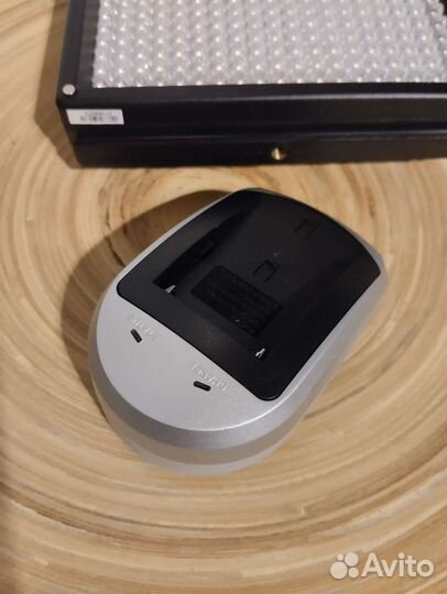 Накамерный видео свет LED209AS