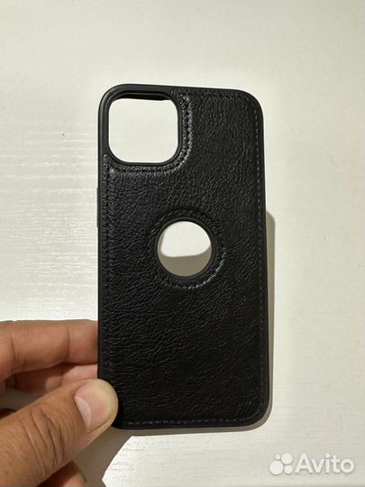Чехол на iPhone 13