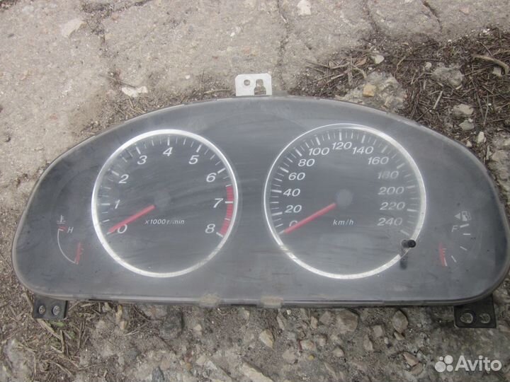 Mazda 6 GG панель приборов