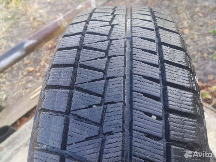 Bridgestone Blizzak Revo GZ 185/65 R15