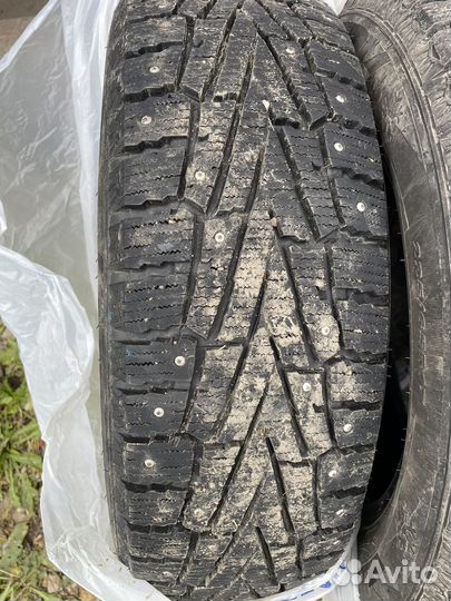 Roadstone Winguard WinSpike SUV 225/65 R17