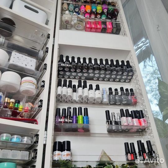 Шкаф для мастера маникюра, маникюрный стол