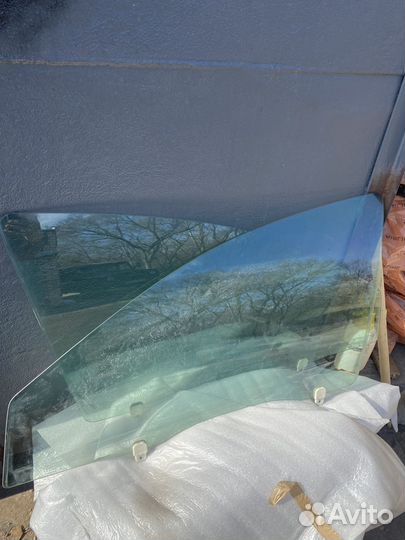 Стекла боковые Mitsubishi Lanser 10 uvs