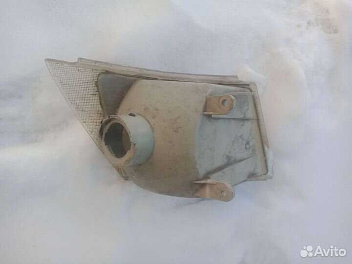 Поворотник передний на ваз