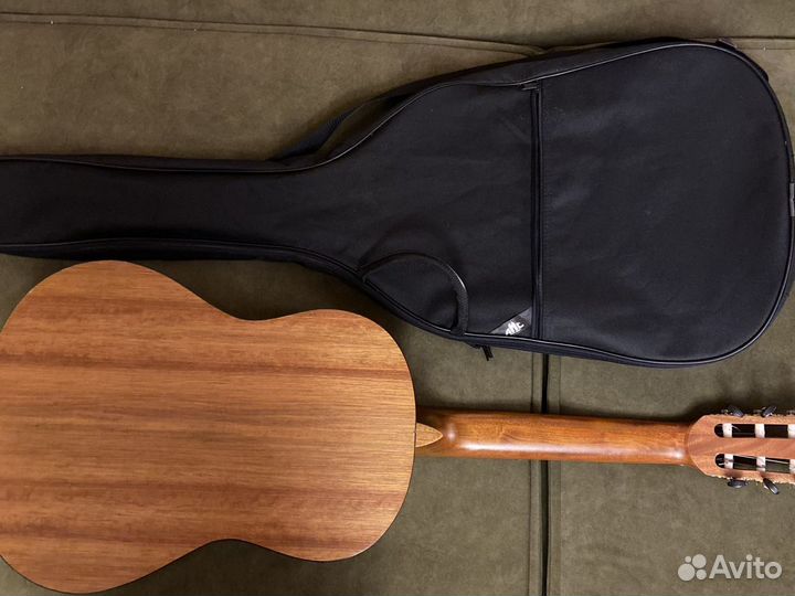 Гитара Hohner 06 Полноразмерная и 03 есть