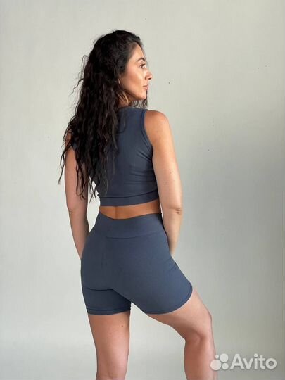 Костюм спортивный для фитнеса