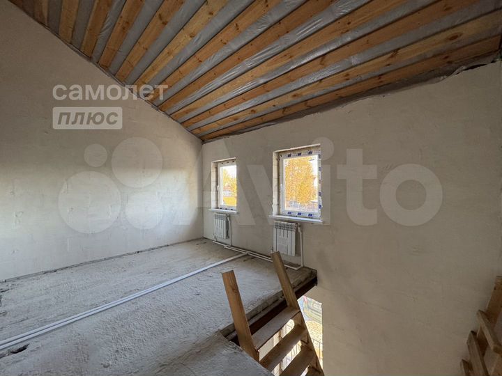 2-к. квартира, 90 м², 1/2 эт.