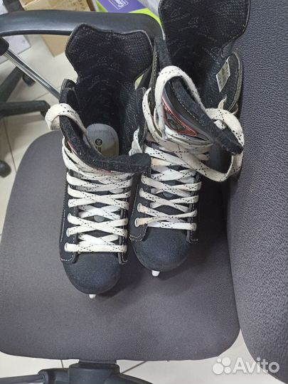 Коньки хоккейные