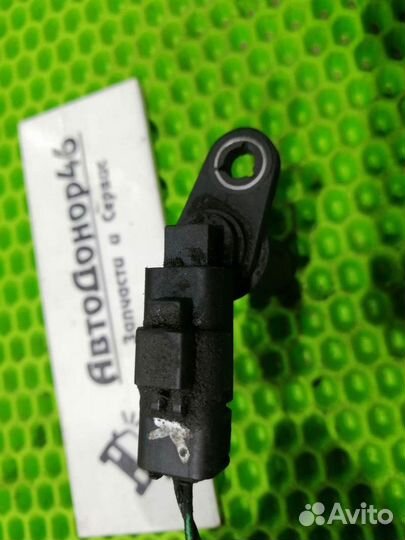 Датчик положения коленвала 1.5L DCI K9K Renault