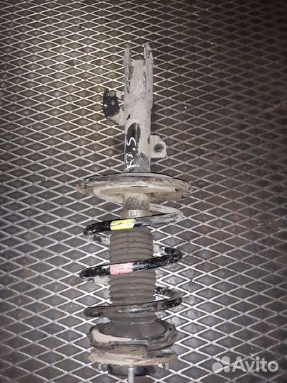 Передняя правая стойка в сборе Toyota Camry 40 3.5