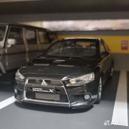 Модель Mitsubishi Lancer X Evolution 1/18