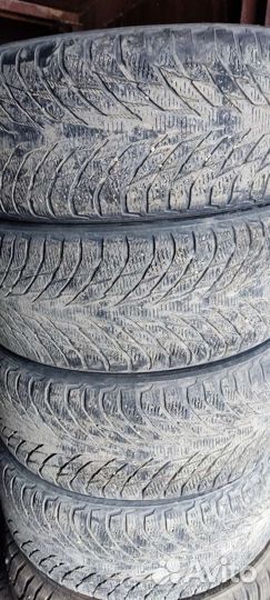 Nokian Tyres Hakkapeliitta R2 235/50 R18 111R