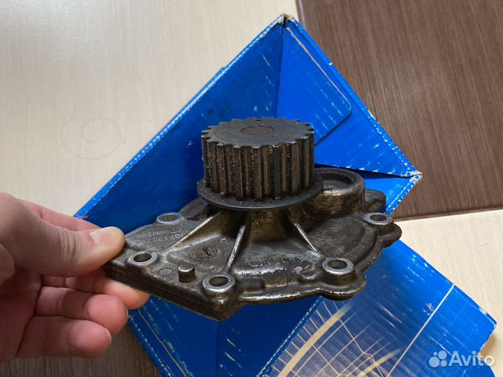 Помпа охлаждения volvo s60