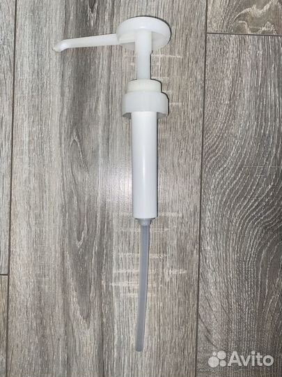 Дозатор,помпа