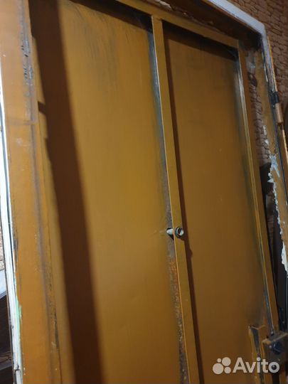Дверь металлическая