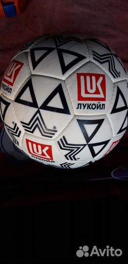 Футбольный мяч